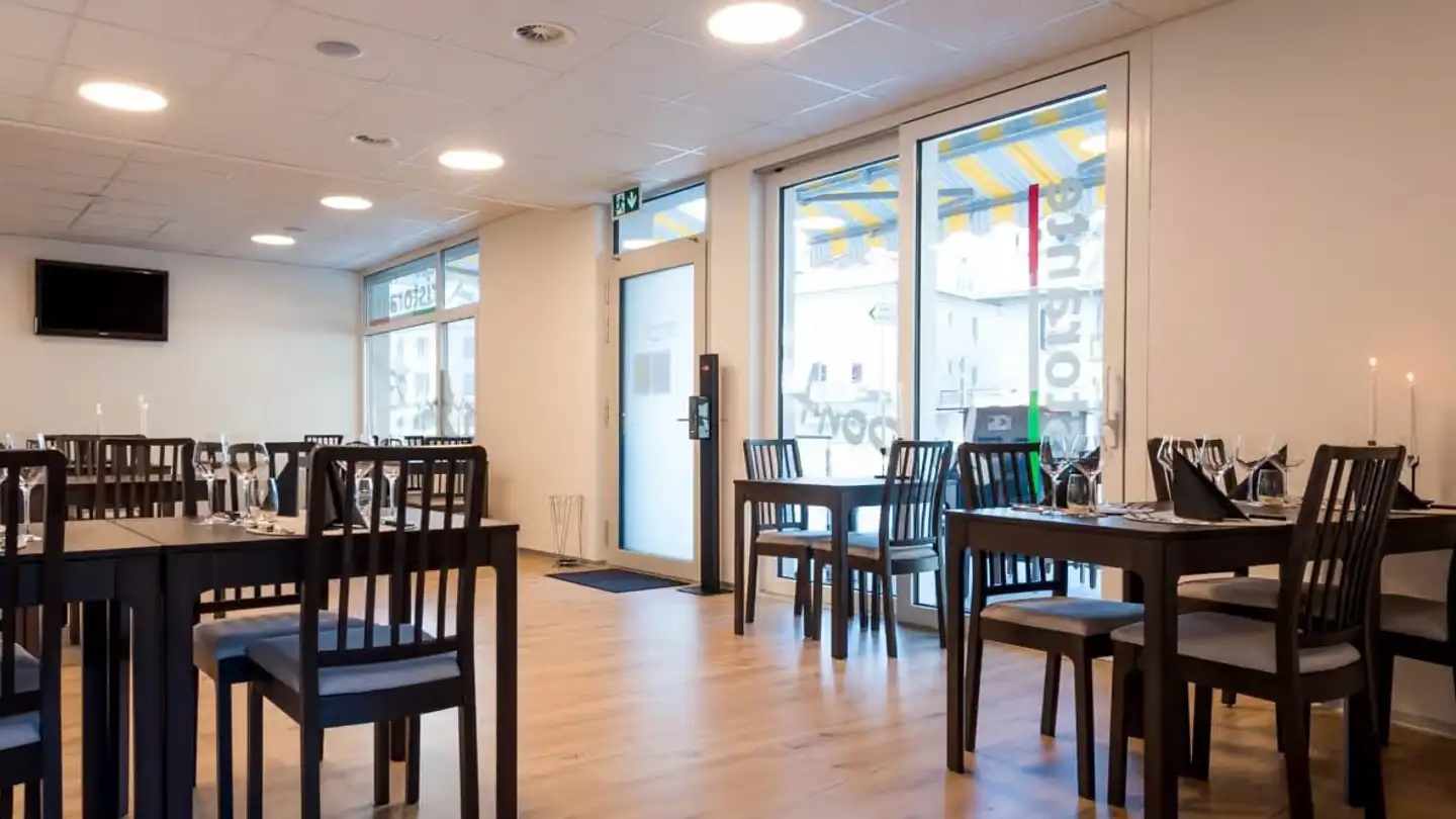 Restaurant for rent - Hohtennstrasse 2, 3940 Steg VS - Photo 2