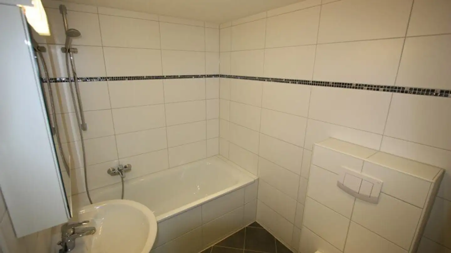 Wohnung mieten - Hauptstrasse 48, 4133 Pratteln - Foto 3