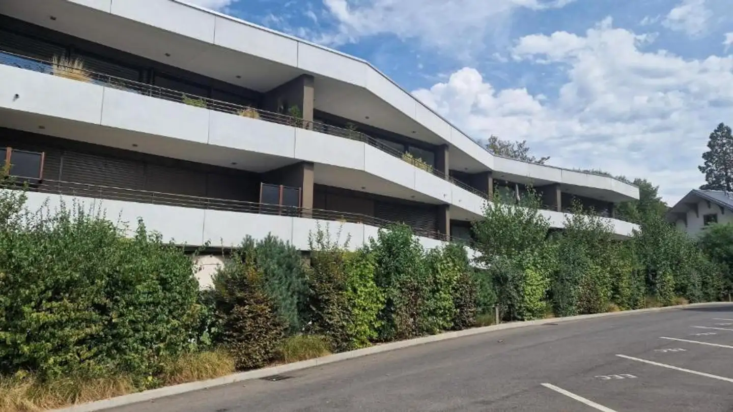 Place de parking couverte à louer - Route de la Capite 118, 1253 Vandoeuvres