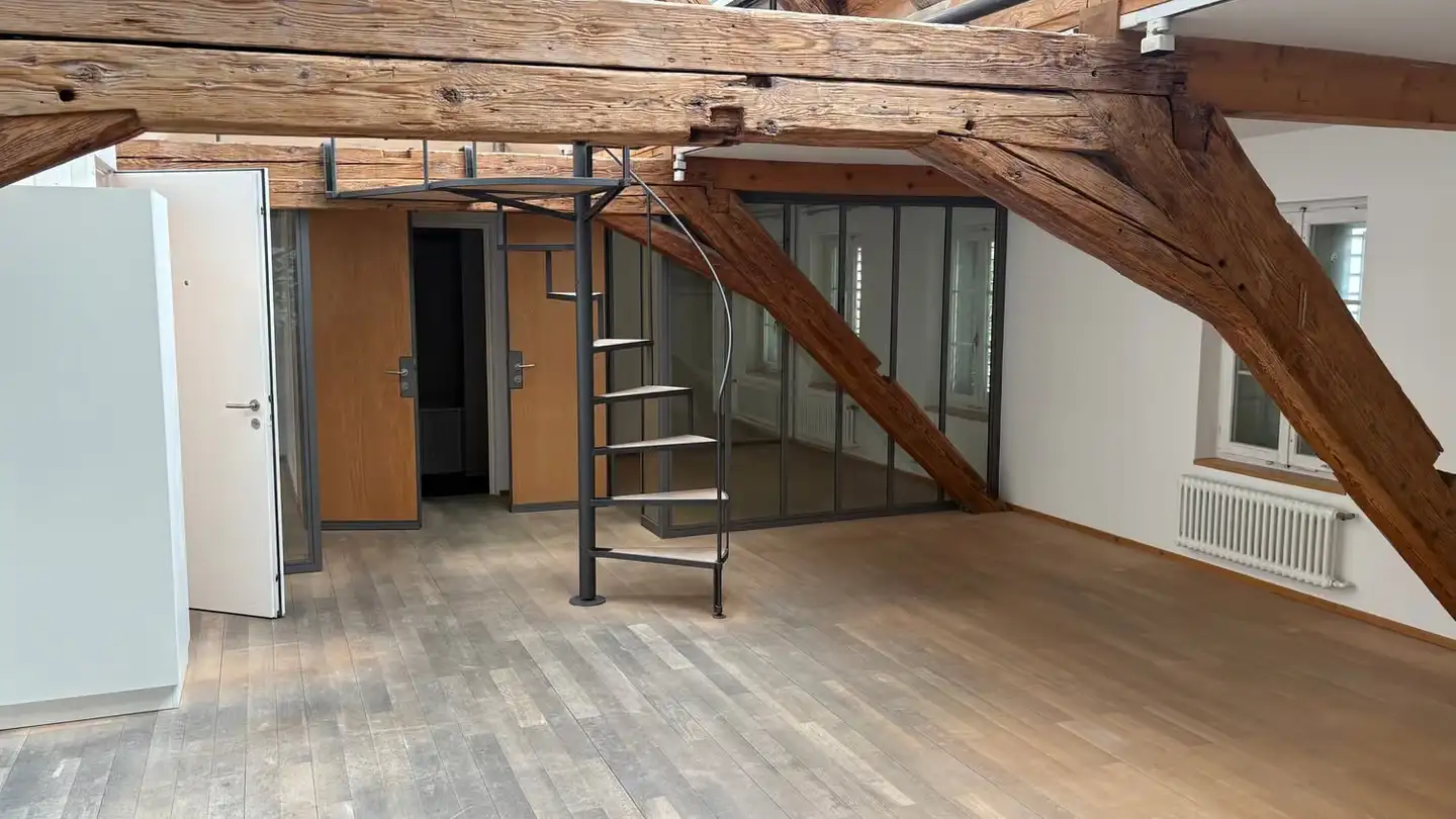 Dachgeschosswohnung mieten - Delphinstrasse 24, 8008 Zürich