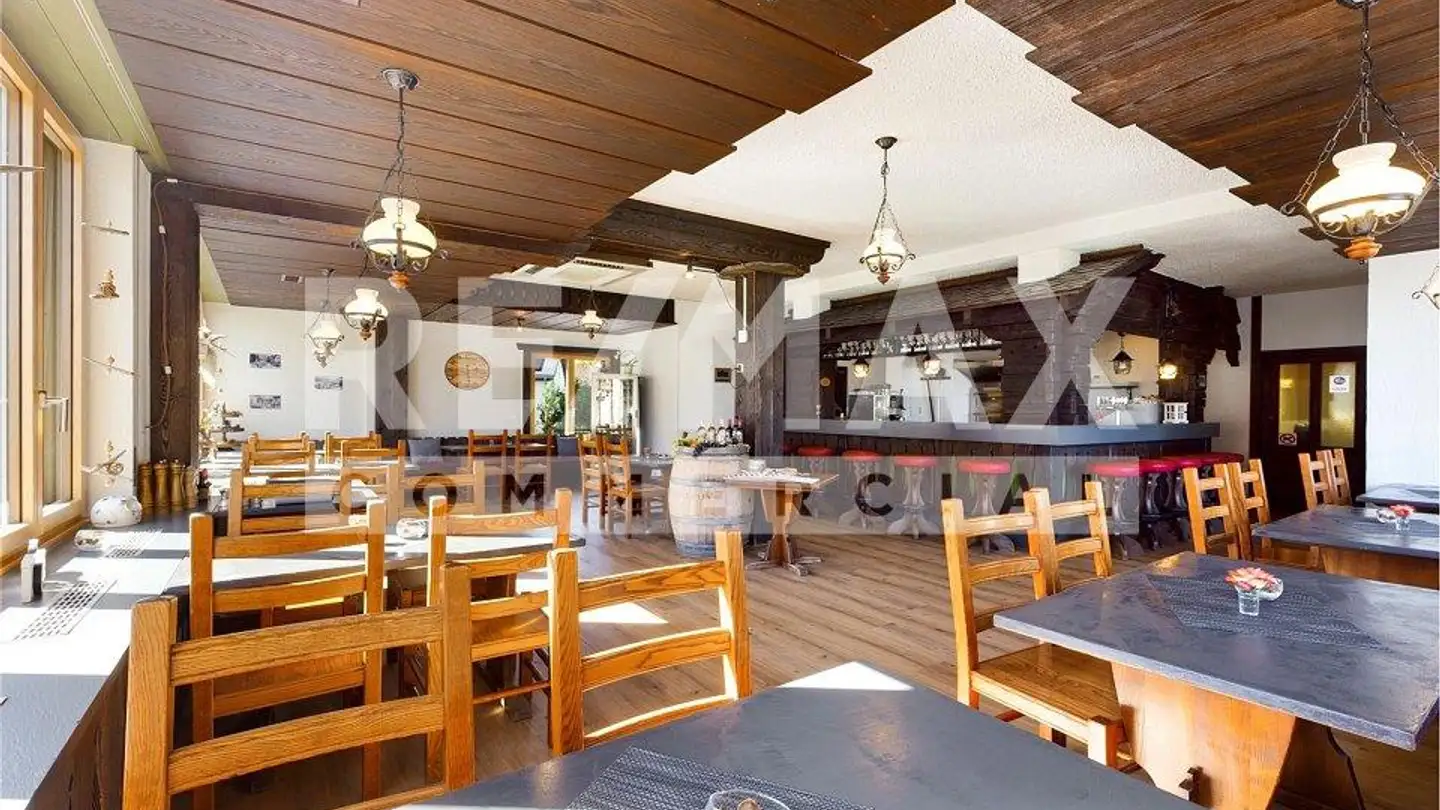 Commercial for sale - Bahnhofstrasse 8, 3942 Raron - Photo 2