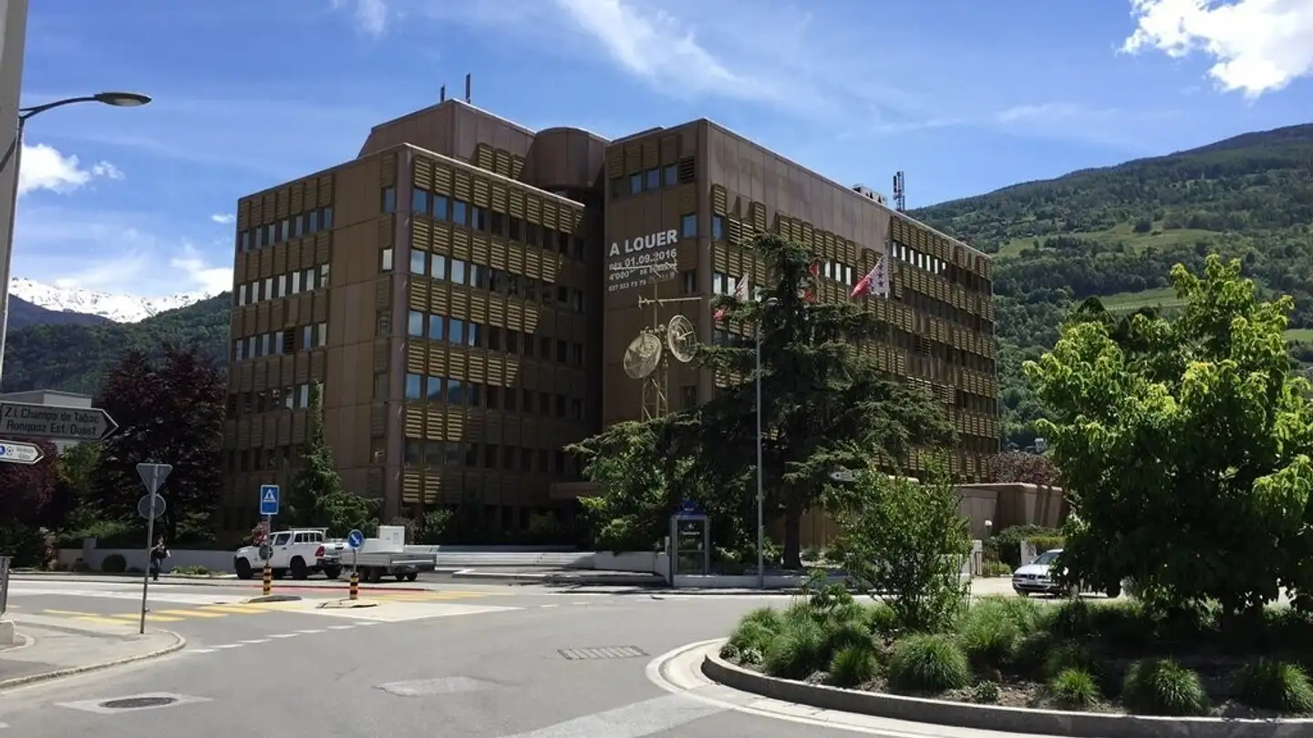 Parcheggio esterno in affitto - Rue de l'Industrie 10, 1950 Sion