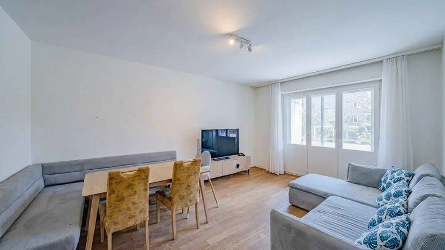 Residential building for sale - 4058 Basel - Photo 3