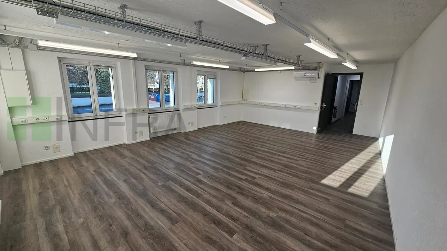 Commerciale in affitto - Chemin Des Vauches 7a, 2900 Porrentruy - Foto 3