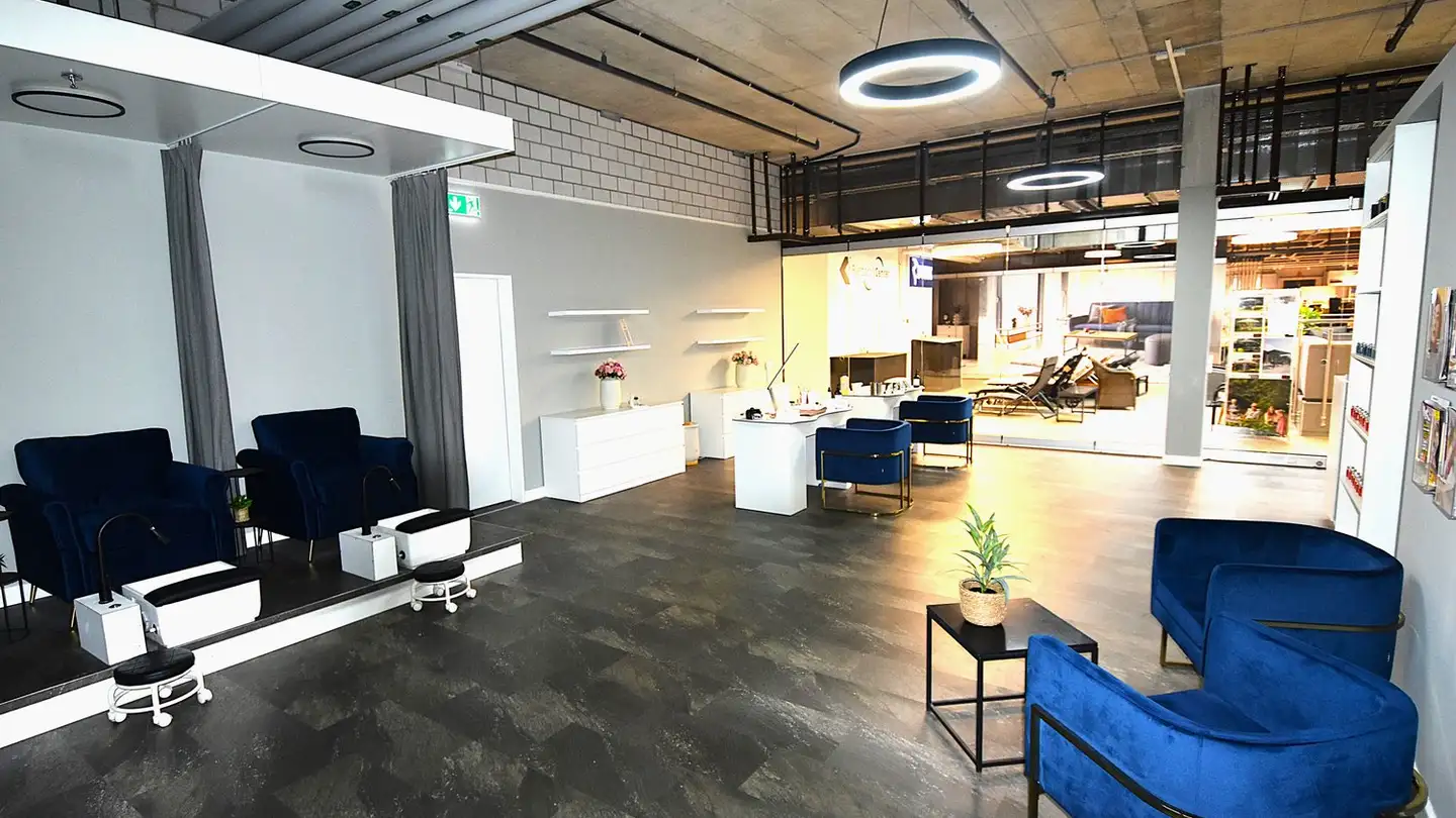 Parrucchiere in affitto - Grabenstrasse 4, 8184 Bachenbülach - Foto 3