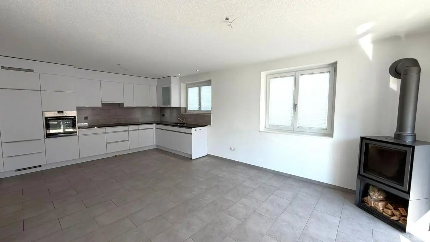 Apartment for rent - Rue Du Chalet, 2710 Tavannes - Photo 2