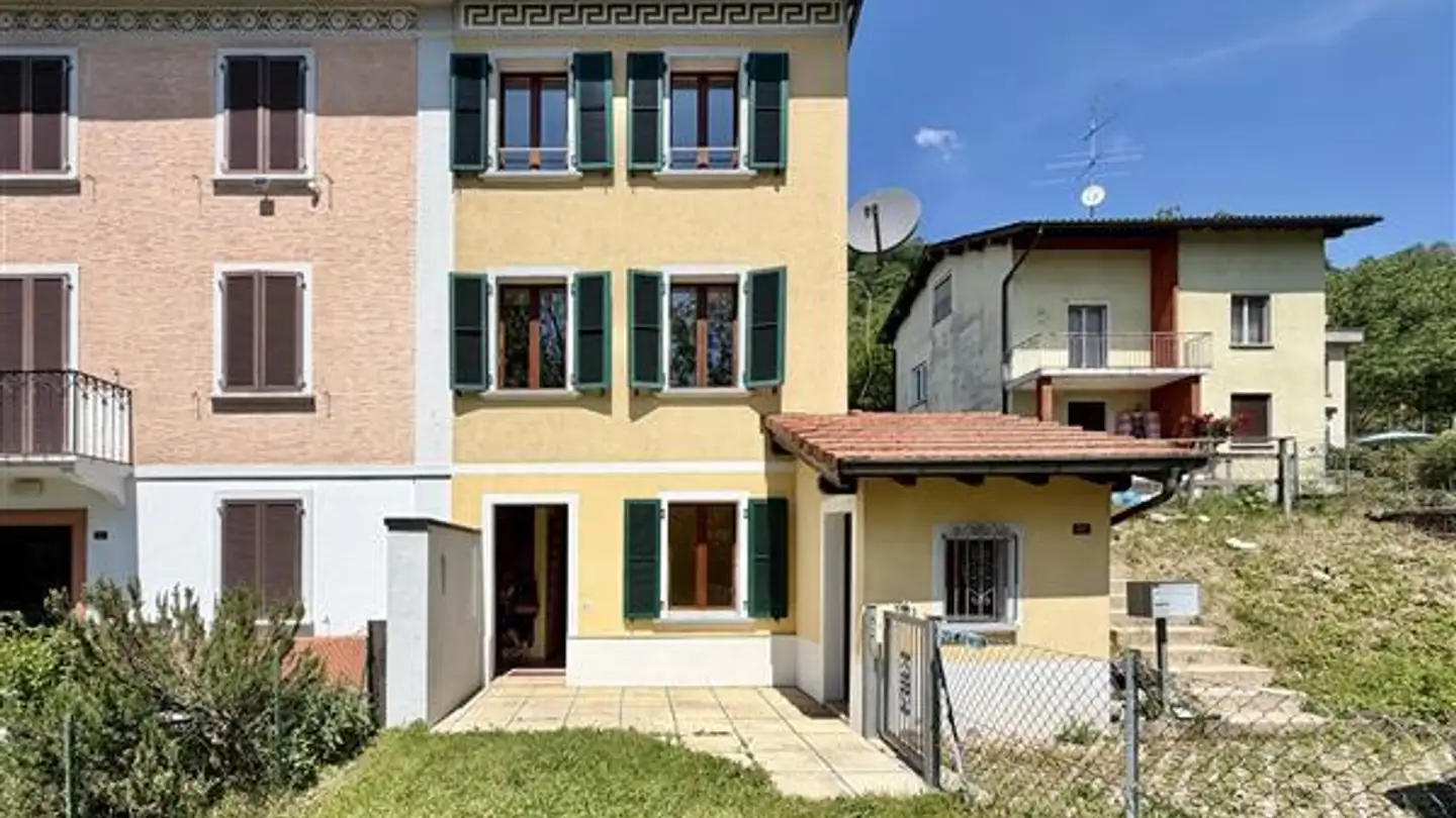 Maison individuelle à louer - 6939 Arosio