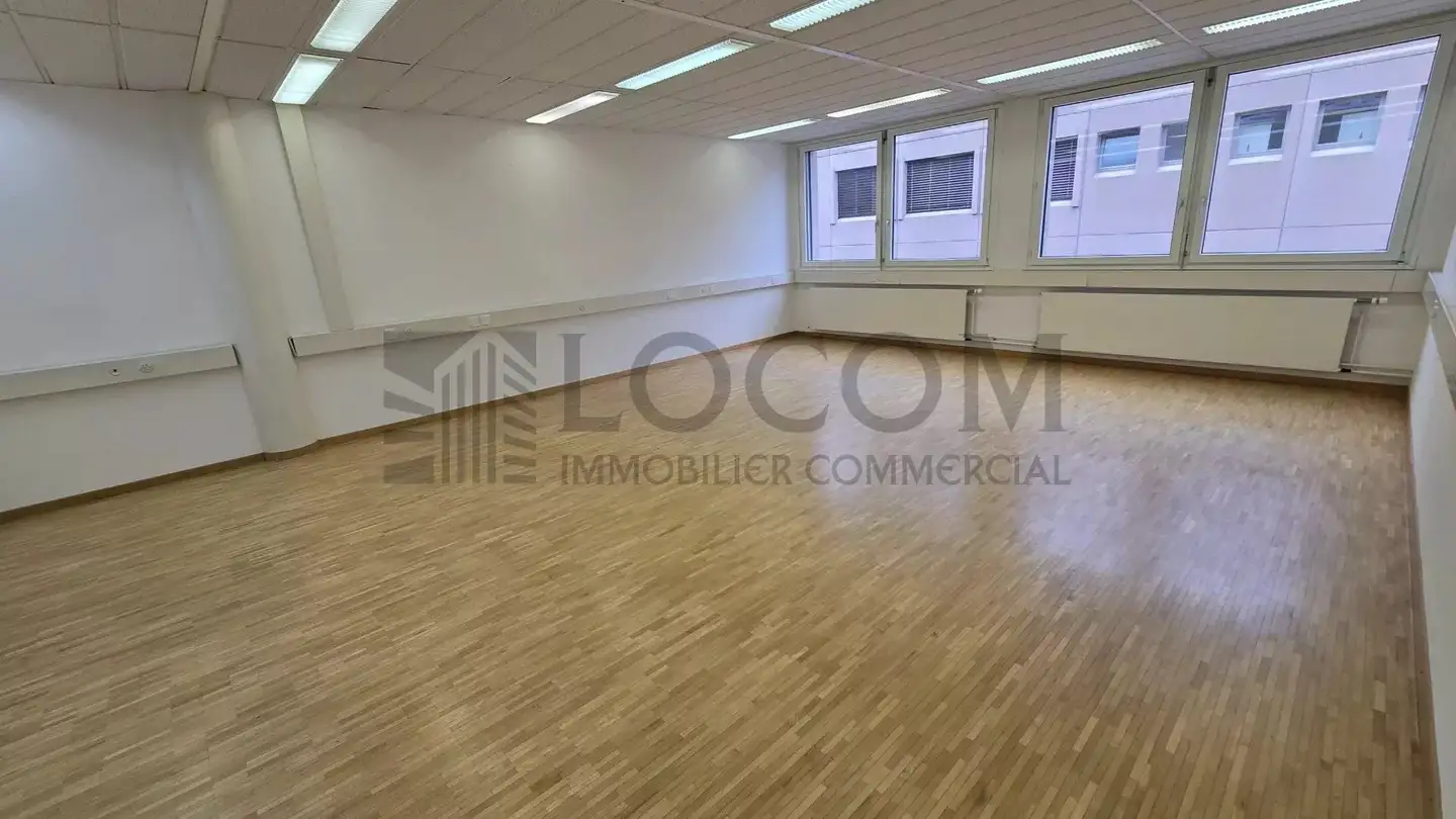Shop for rent - Avenue Des Boveresses 52, 1010 Lausanne - Photo 4