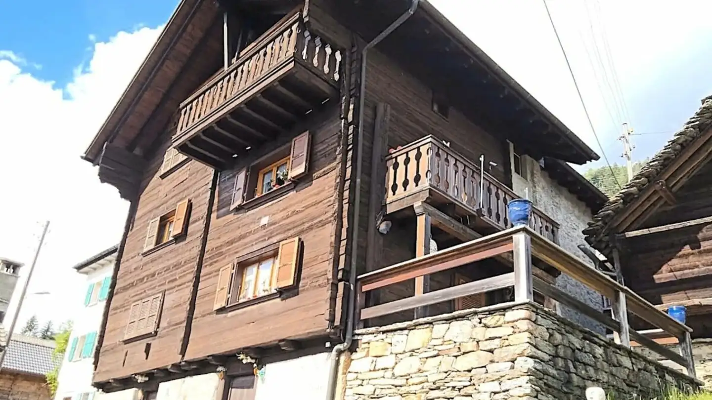 Edificio residenziale in vendita - 6749 Sobrio - Photo 4