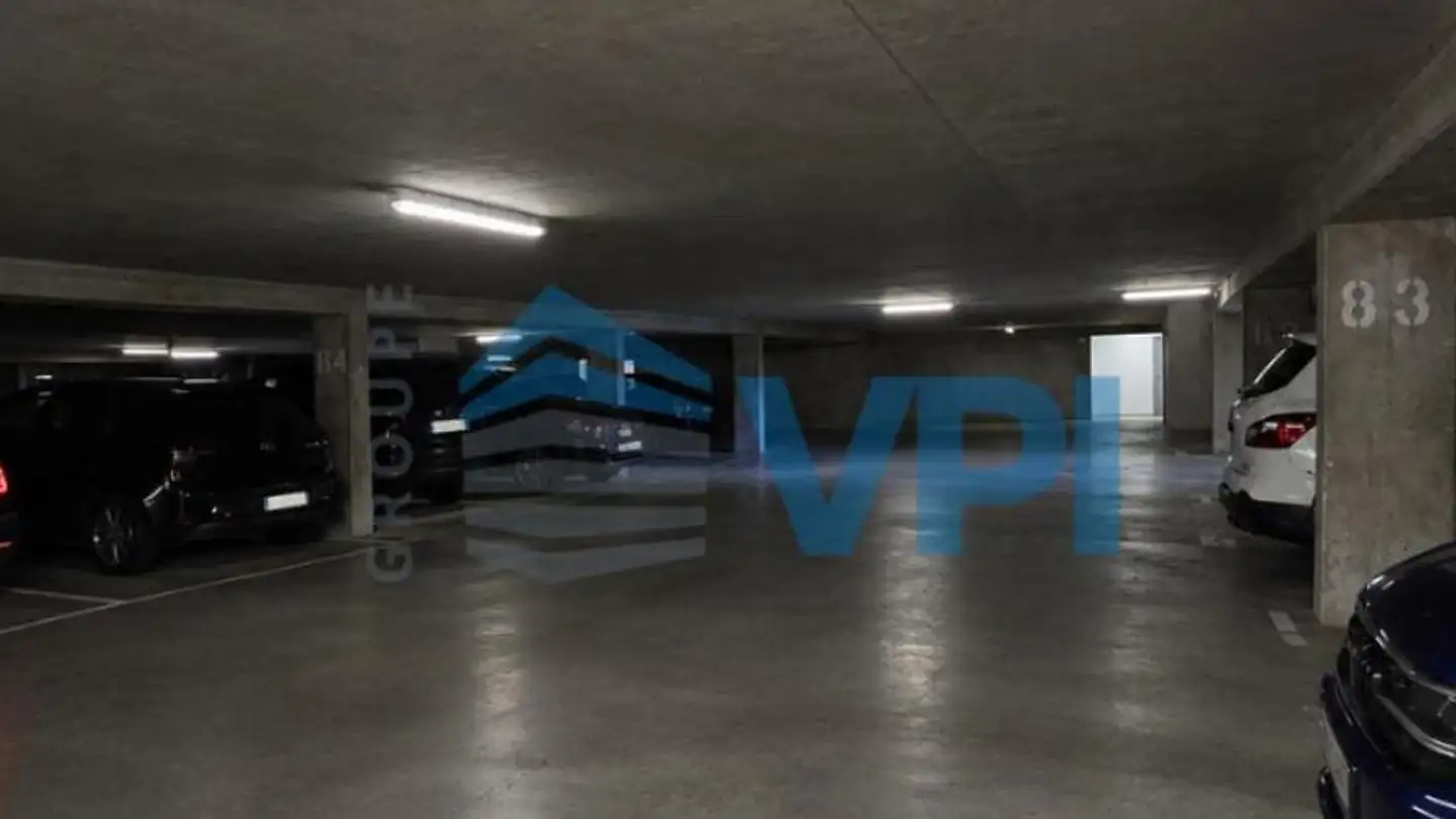 Place de parking souterraine à louer - Rue Joseph-Girard 30, 1227 Carouge GE
