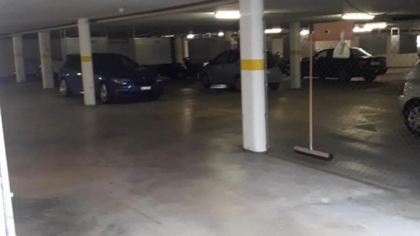 Place de parking couverte à louer - Winkelriedstrasse 13, 8200 Schaffhausen