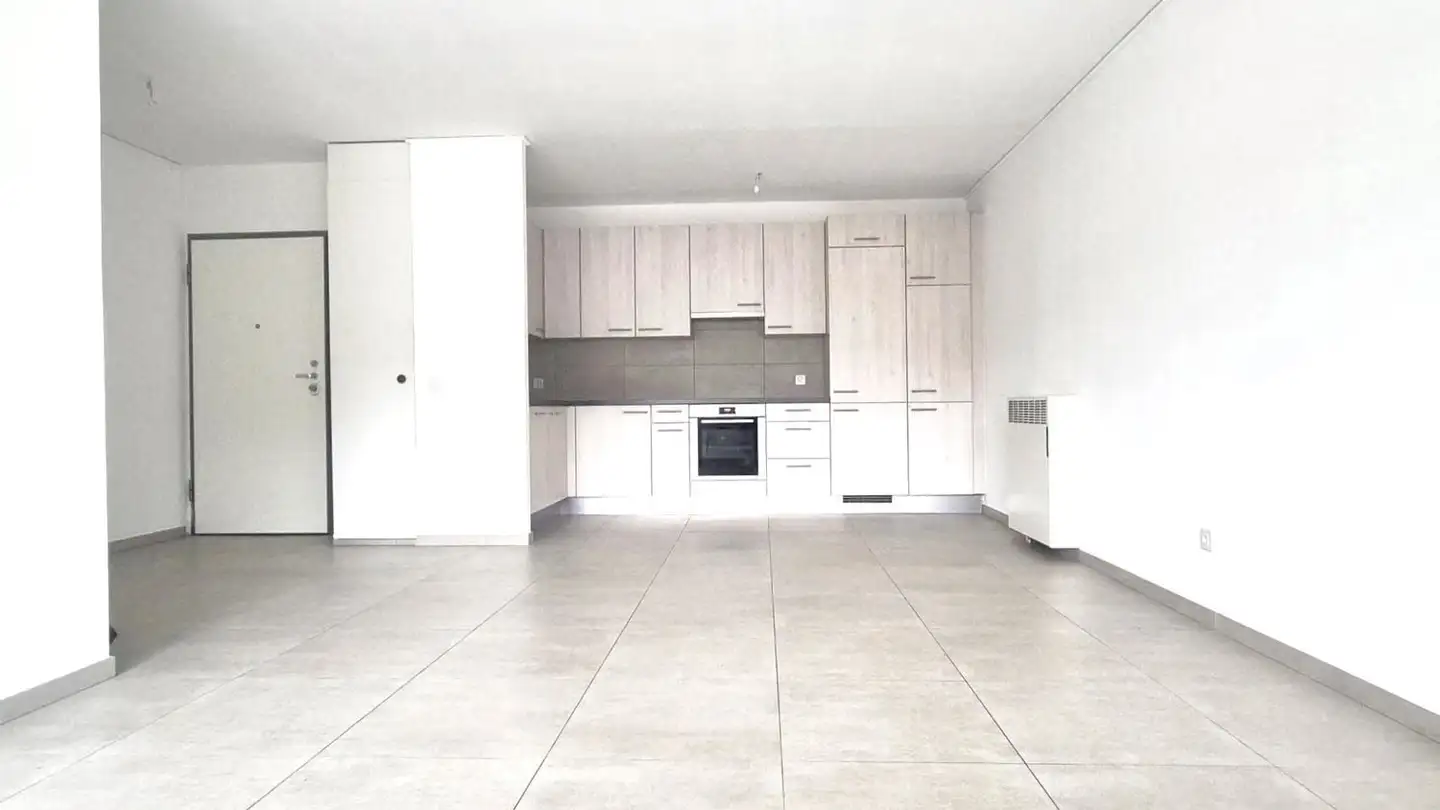 Apartment for rent - Via Odescalchi 12, 6830 Chiasso - Photo 2