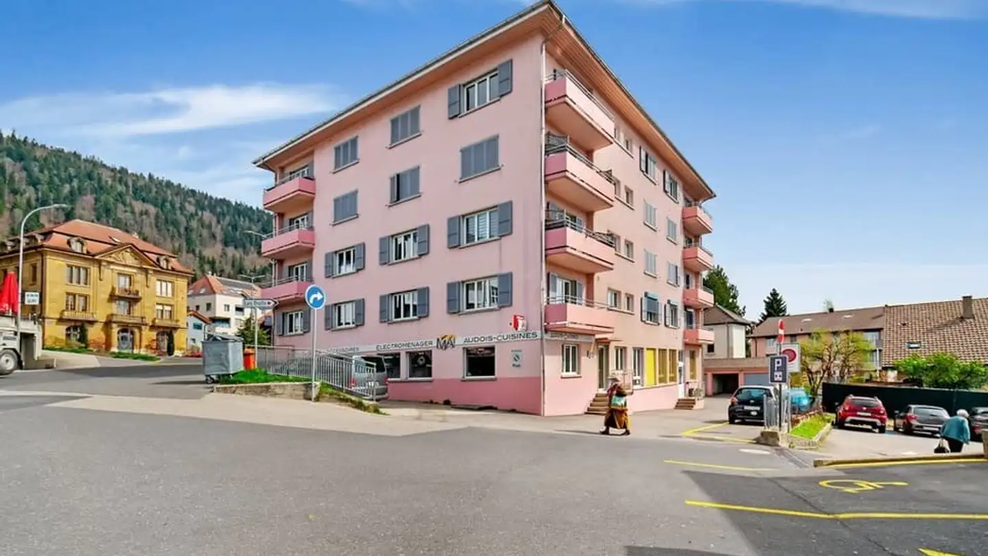 Commercial à louer - Route De Neuchâtel 1, 2053 Cernier