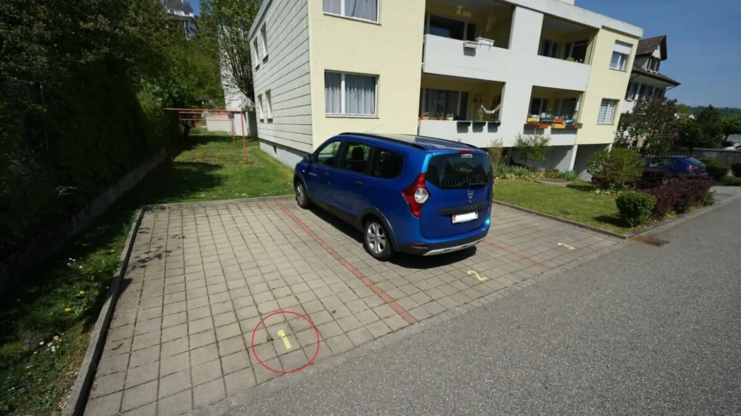 Place de parking extérieure à louer - 4632 Trimbach - Photo 2