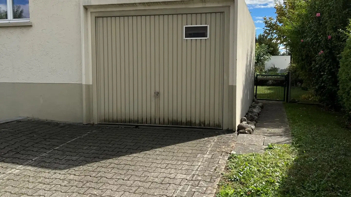 Covered parking space for rent - Ringstrasse Nord 12, 5600 Lenzburg - Photo 4