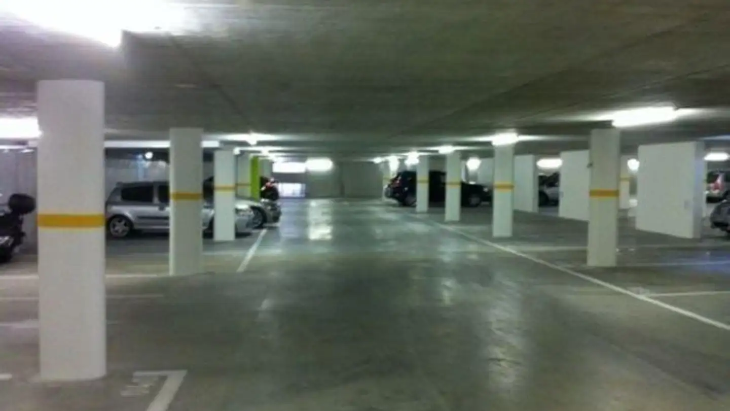 Tiefgaragenstellplatz mieten - Mühlegasse, 5070 Frick