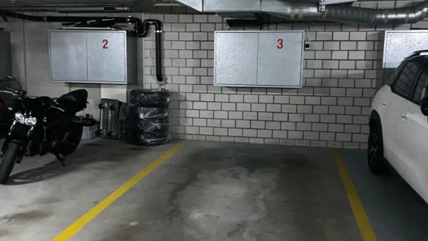 Parcheggio sotterraneo in affitto - Unterdorfstrasse 11a, 6033 Buchrain