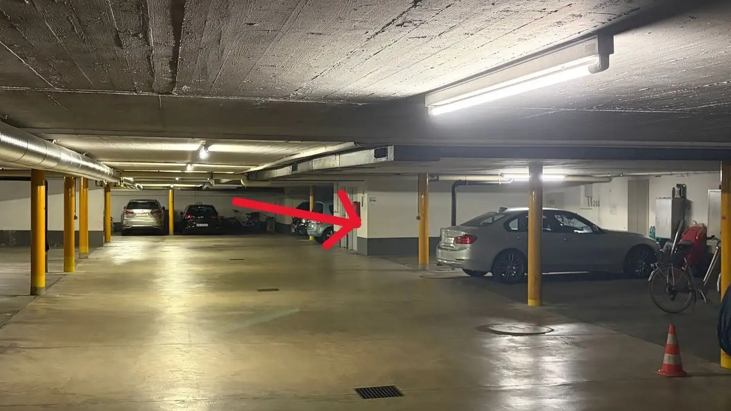 Place de parking souterraine à louer - Spitalstrasse 42, 8952 Schlieren