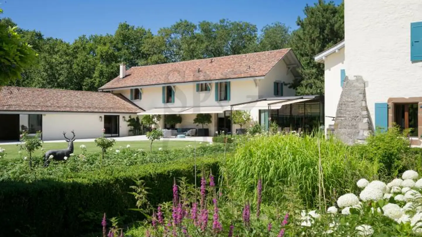 Castle for sale - 1244 Choulex