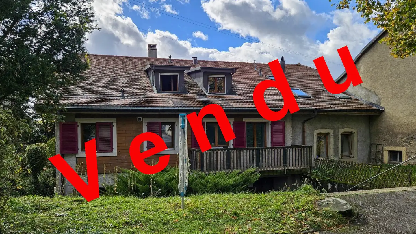 Residential building for sale - 1303 Penthaz