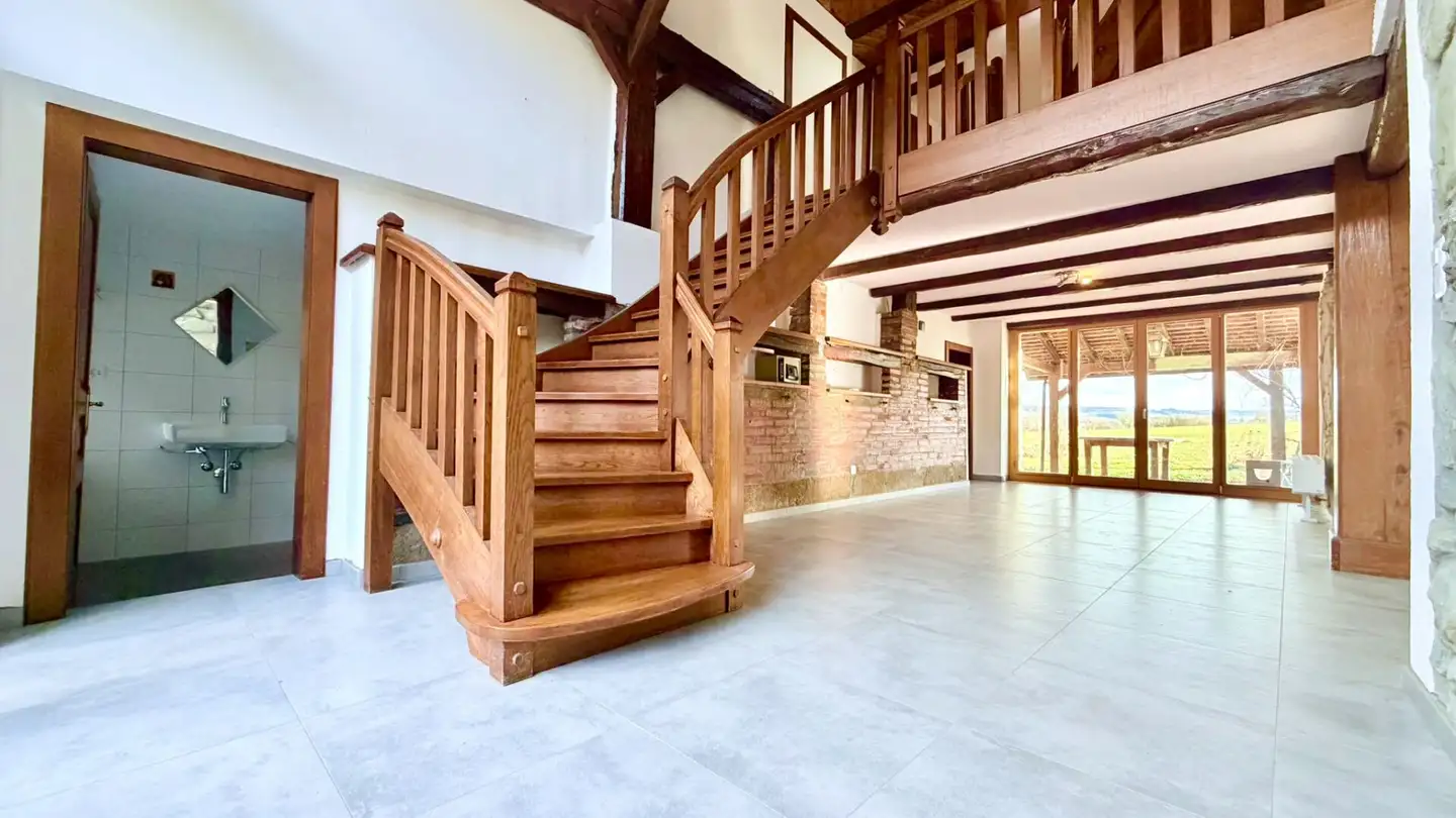 Single house for sale - 1528 Surpierre