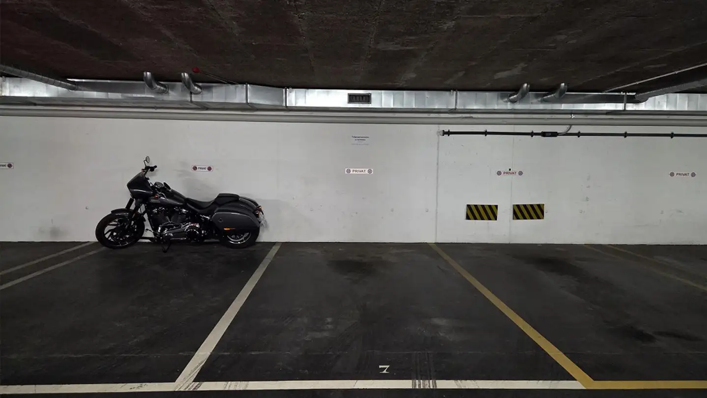 Place de parking souterraine à louer - Bahnhofstrasse, 7302 Landquart