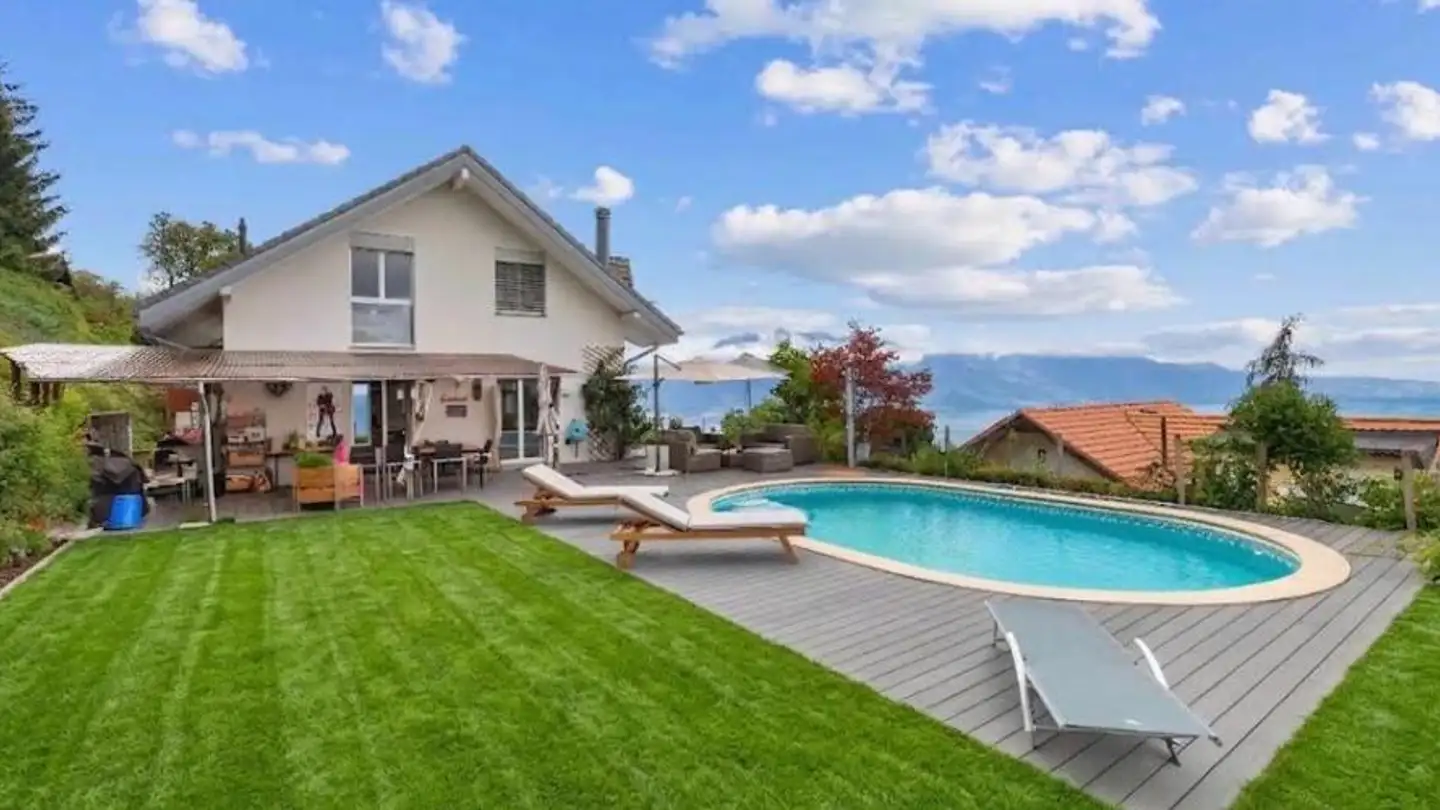 Row house for sale - 1807 Blonay