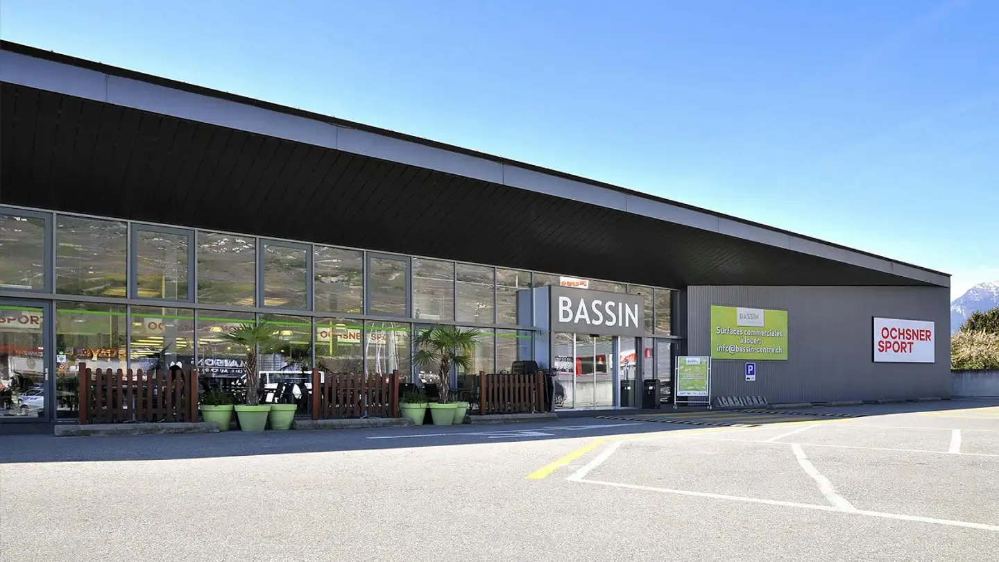 Commercial for rent - Route Cantonale 4, 1964 Conthey