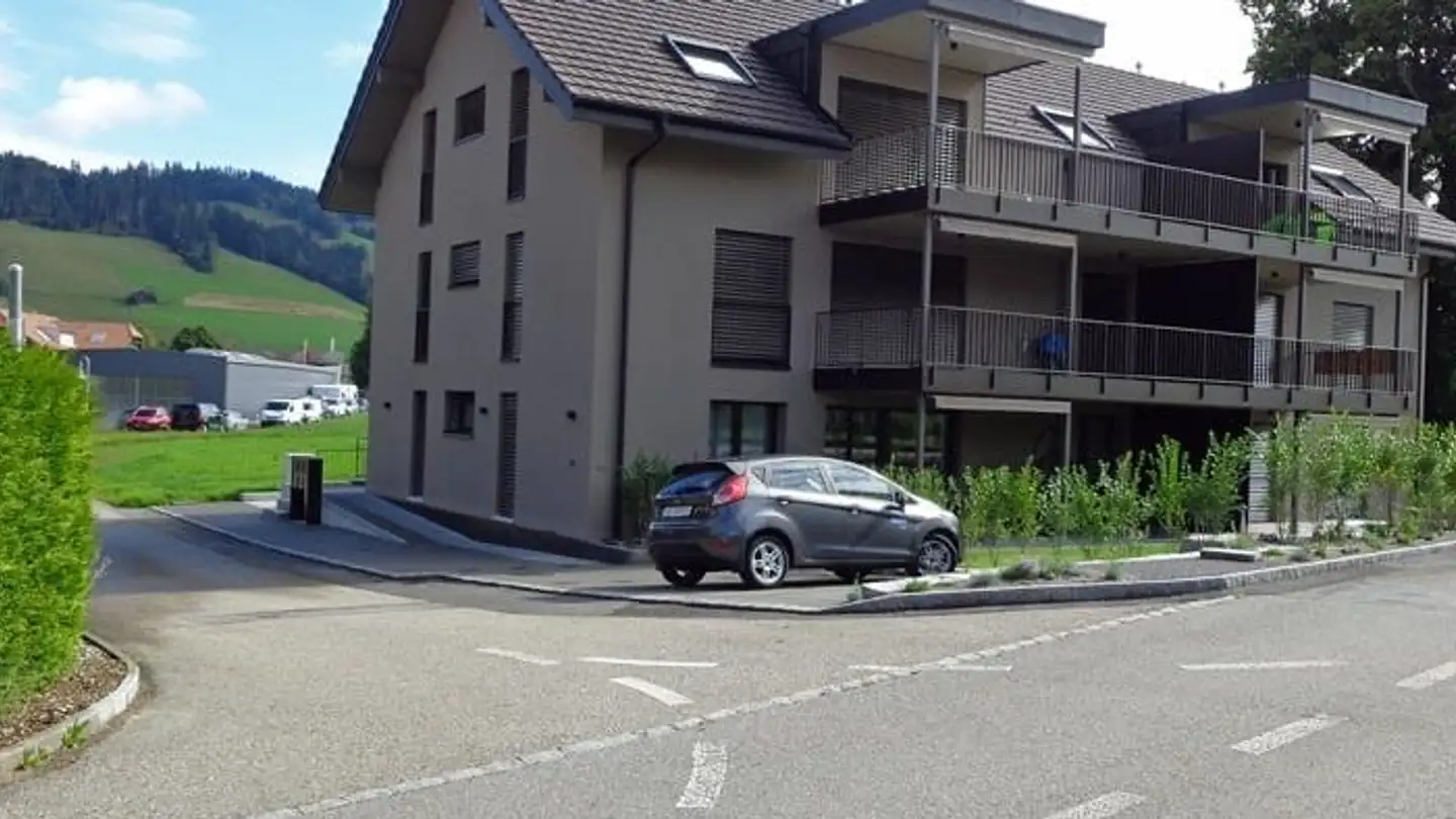 Attique à louer - Rosenweg 2, 3673 Linden