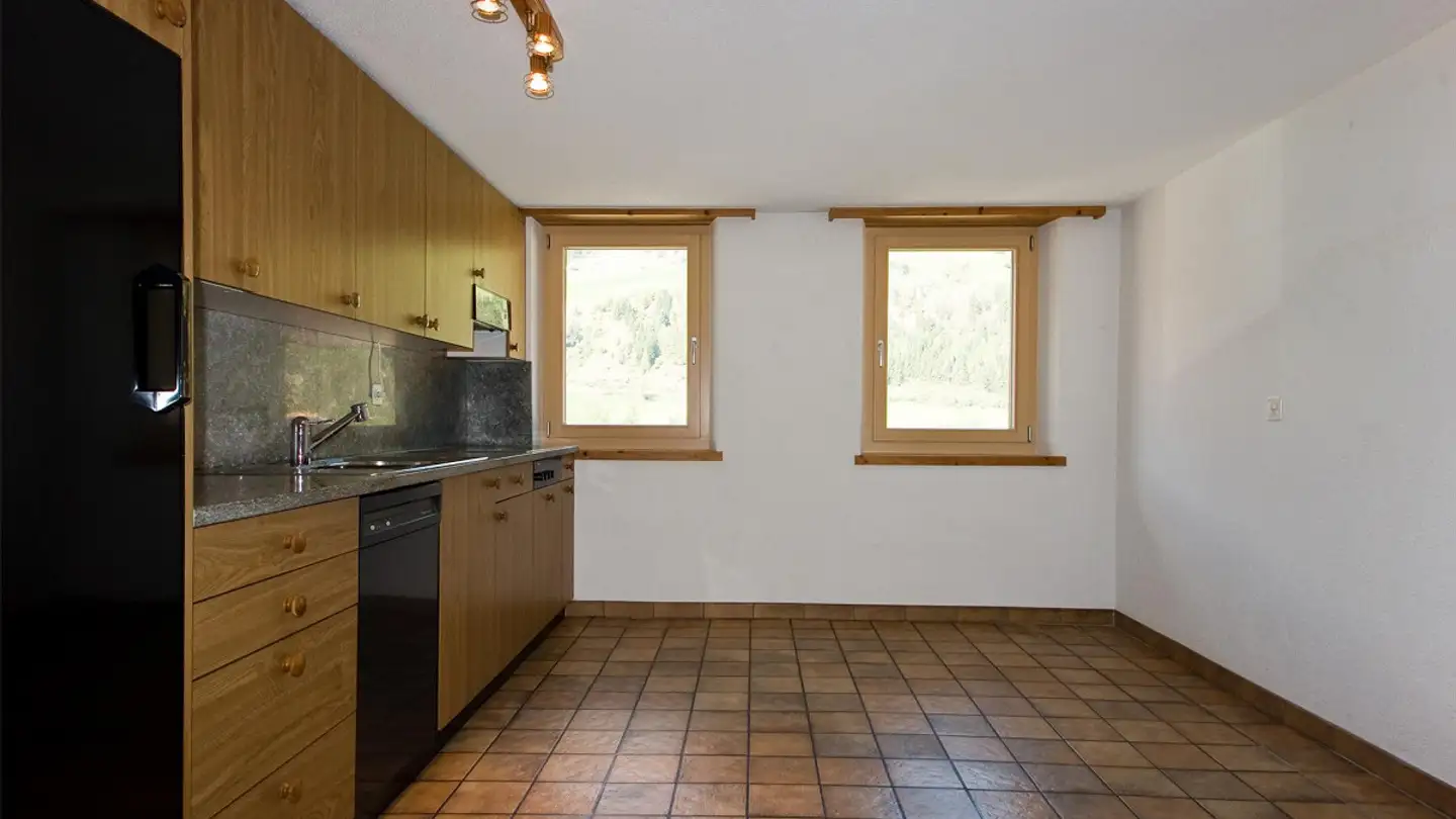 Apartment for rent - Hauptstrasse 19, 7432 Zillis - Photo 2