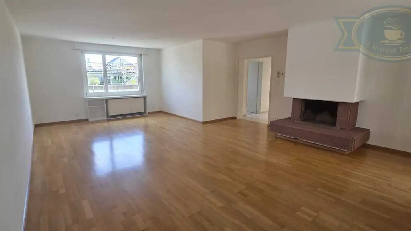 Dachgeschosswohnung kaufen - 4123 Allschwil