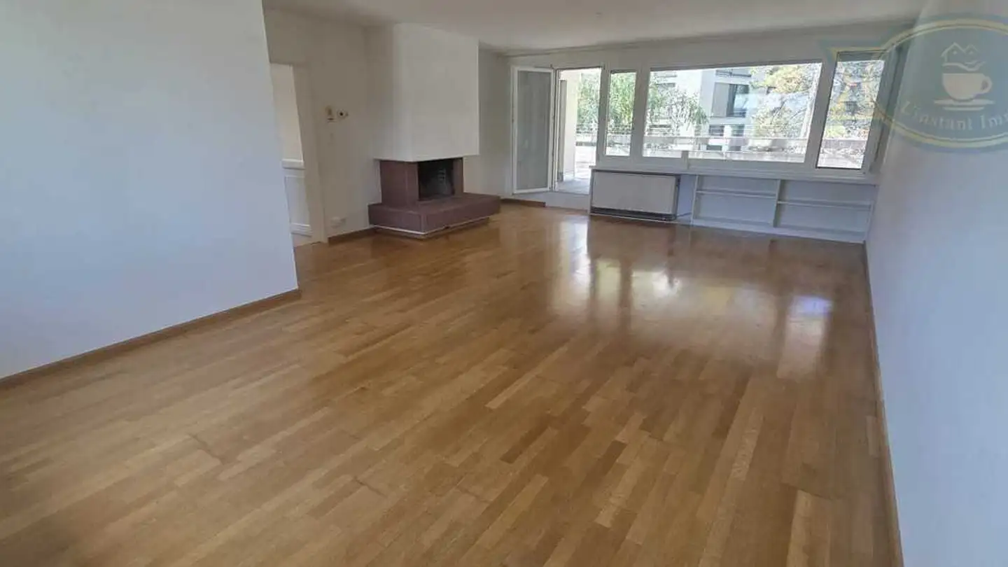 Dachgeschosswohnung kaufen - 4123 Allschwil - Foto 2
