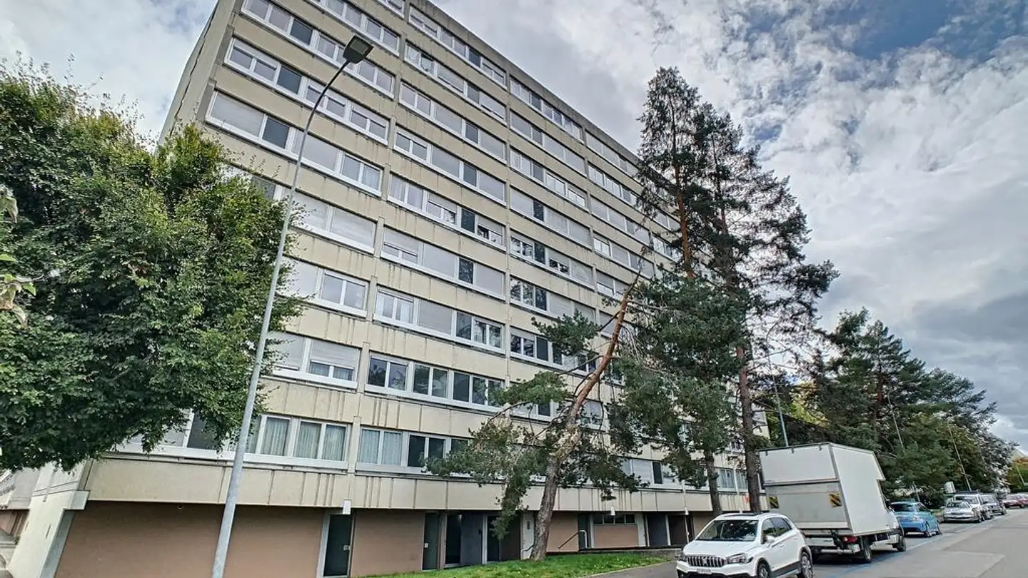 Überdachter Motorradparkplatz mieten - Rue Gilbert 40, 1217 Meyrin