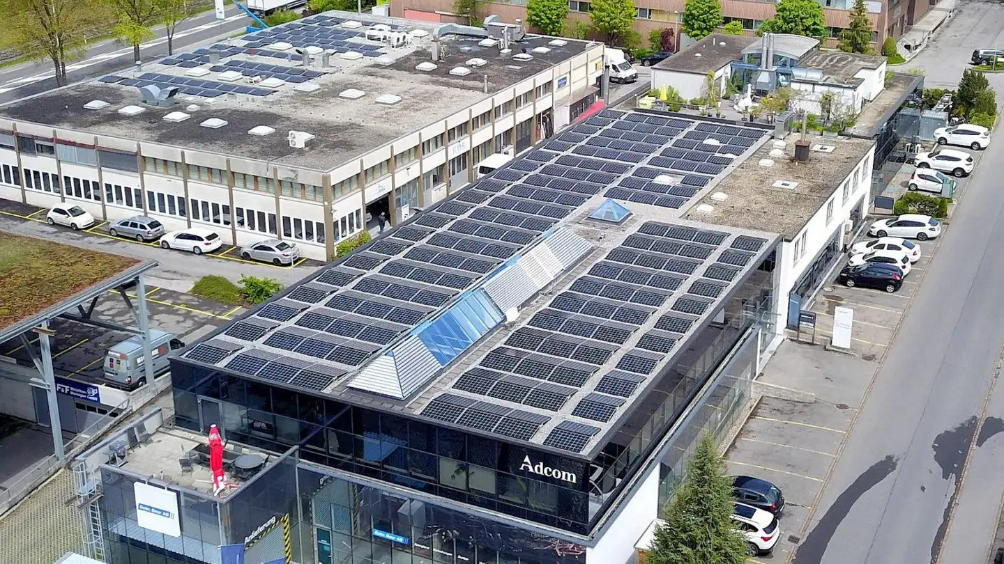 Commerciale in affitto - Ruessenstrasse 5, 6340 Baar