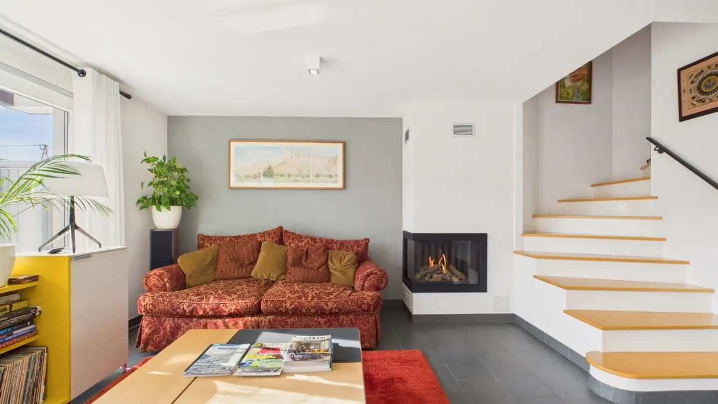 Stepped house for sale - 1233 Bernex