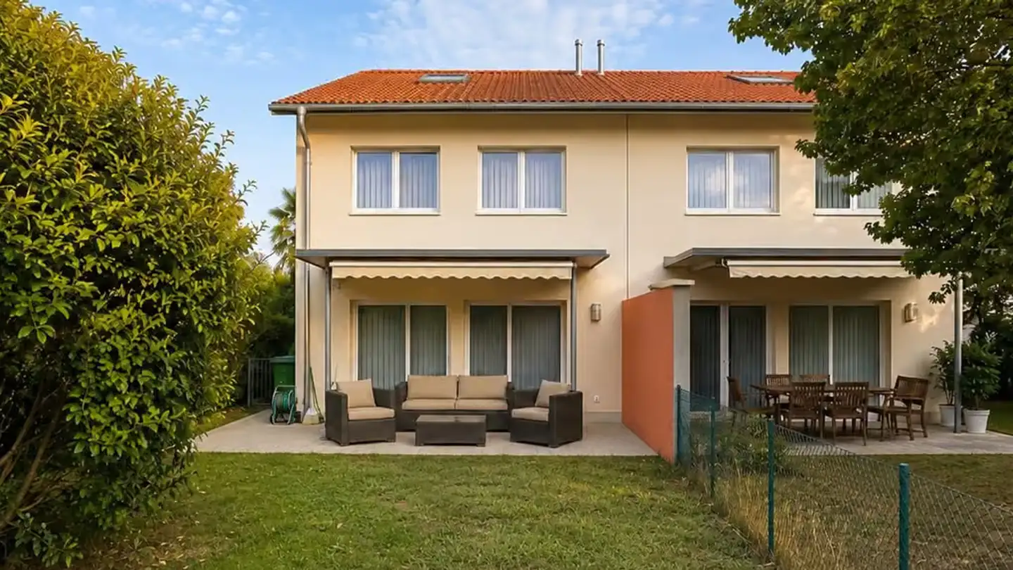 Semi-detached house for sale - Baselstrasse, 4132 Muttenz