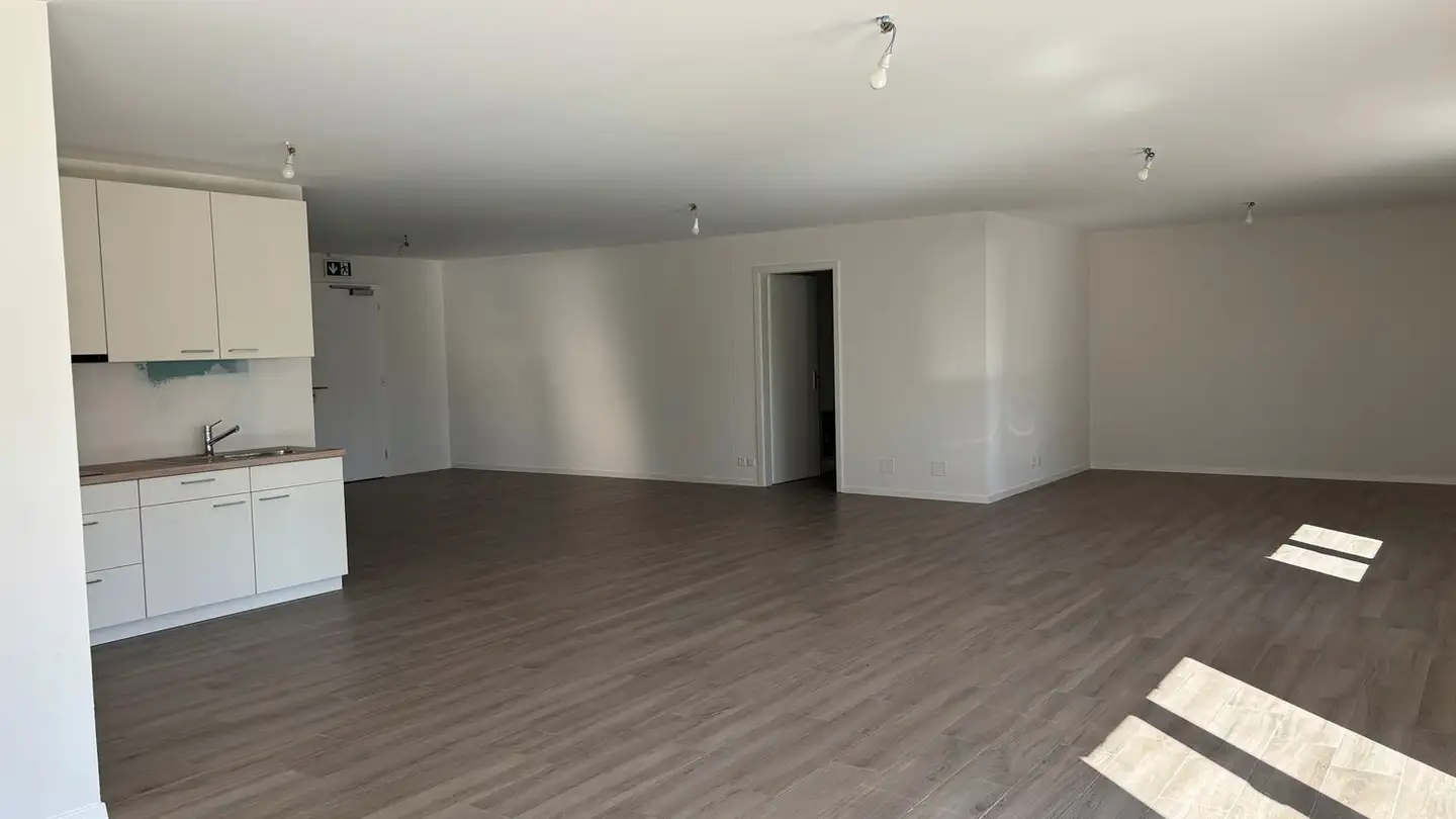 Spazio ufficio in affitto - Chemin Des Assenges 4, 1142 Pampigny - Foto 3