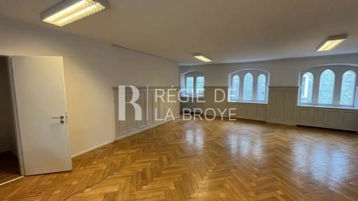 Commercial à louer - Rue De Forel 2, 1470 Estavayer-le-Lac - Photo 4