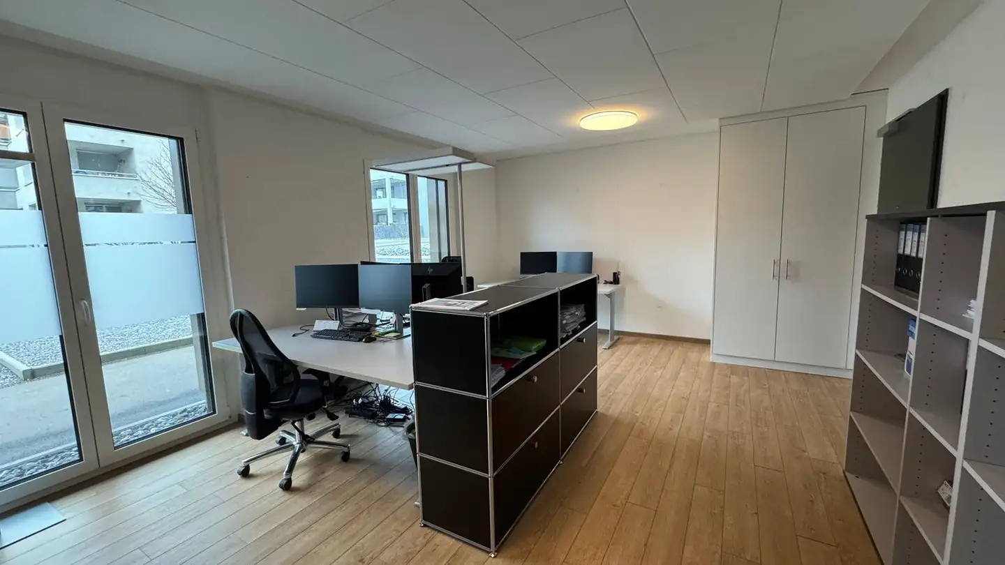 Bürofläche mieten - Kreuzstrasse 6b, 8610 Uster - Foto 2