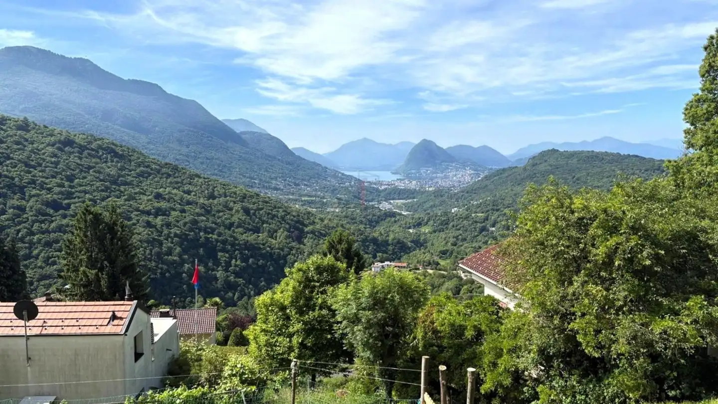 Constructible plot for sale - 6957 Roveredo TI