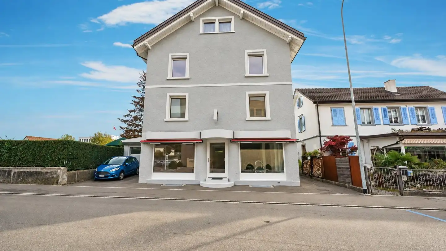 Residential building for sale - 9320 Arbon