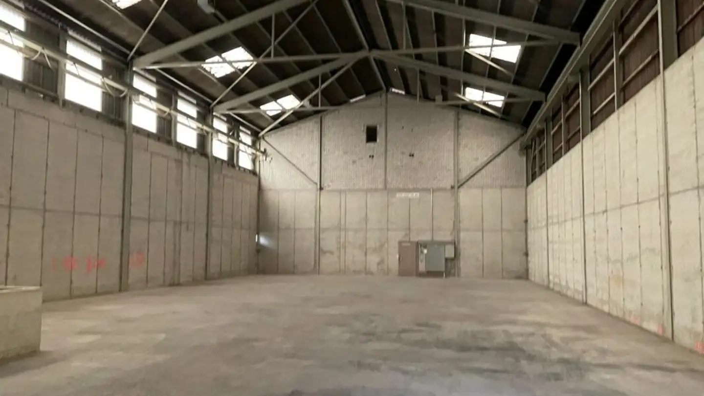 Grande magazzino in affitto - Industriestrasse 1, 8450 Andelfingen - Photo 2