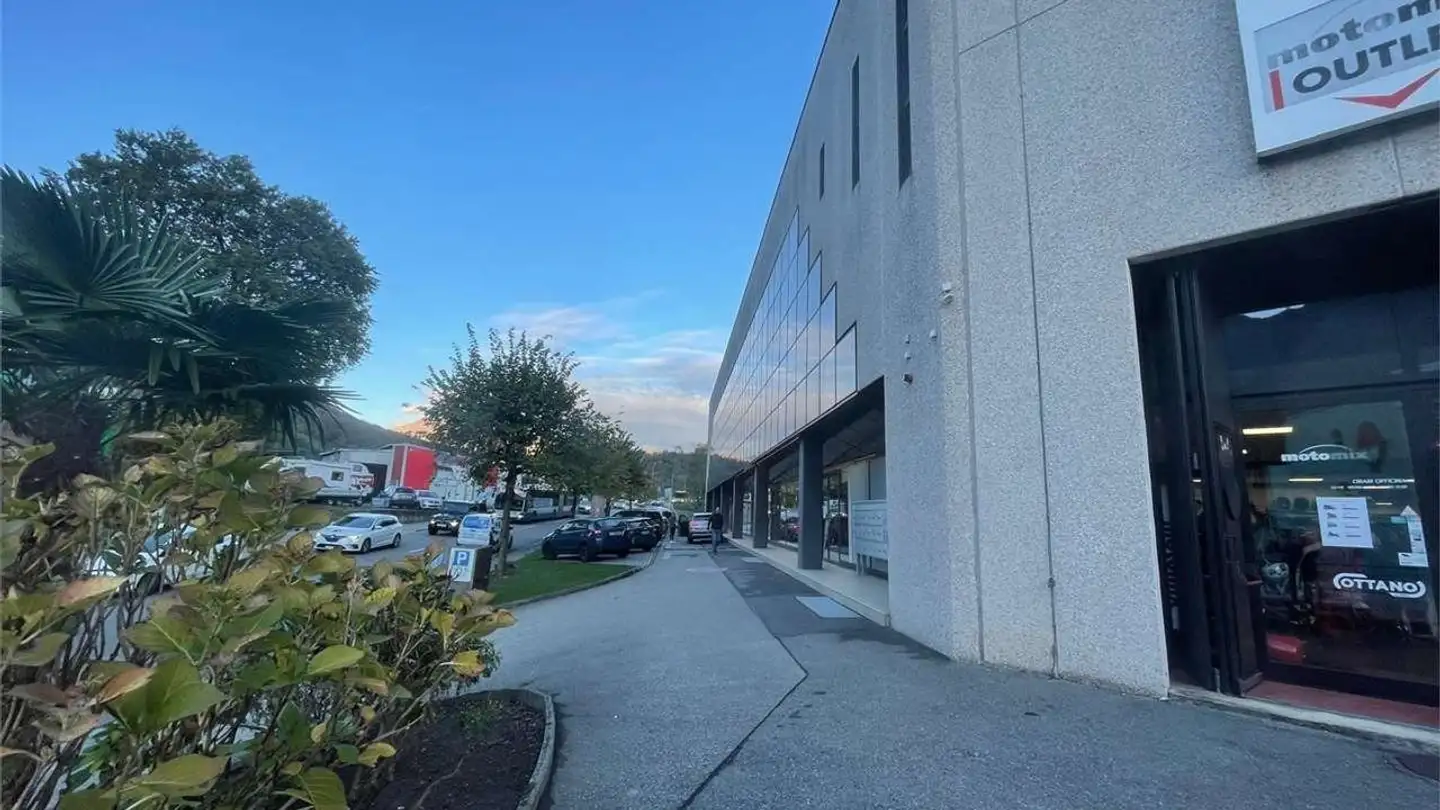 Geschäft mieten - 6928 Manno - Foto 2