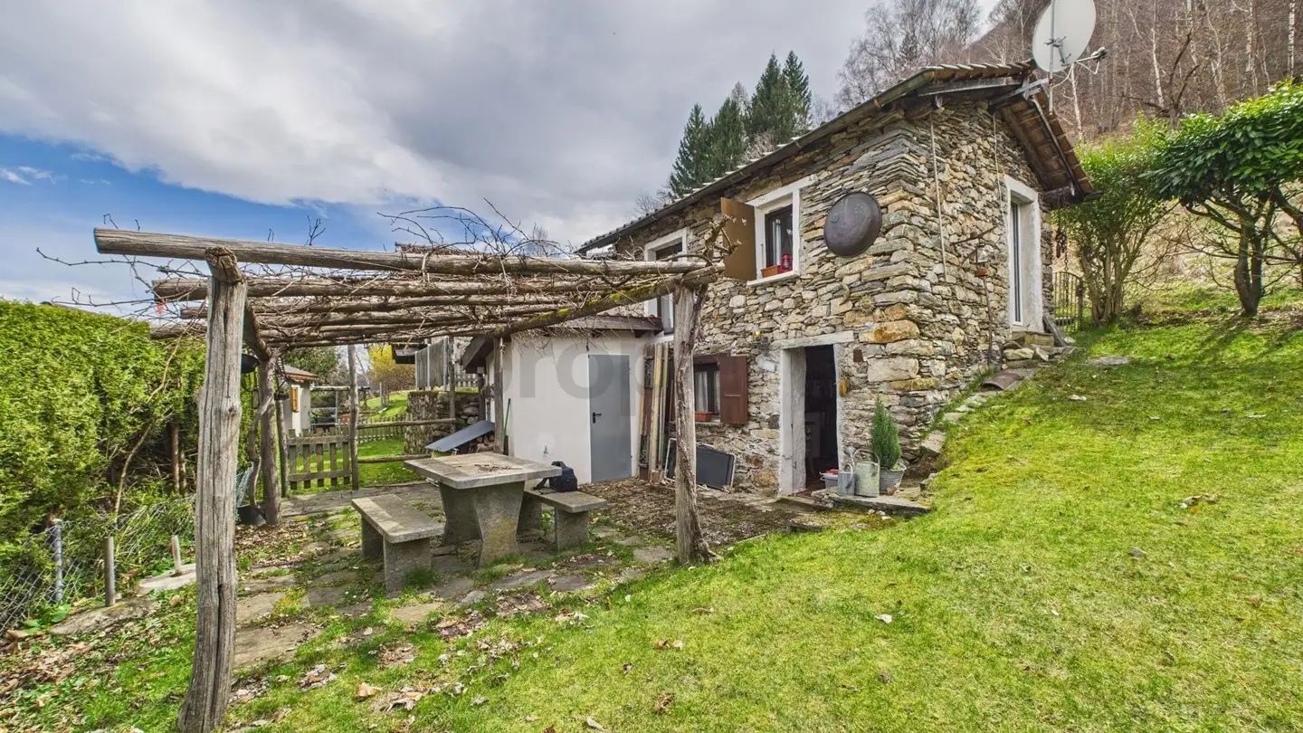 Single house for sale - 6579 Piazzogna