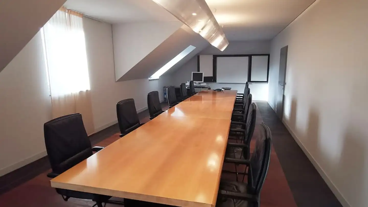 Commercial for rent - Rue Jaquet-Droz 43, 2300 La Chaux-de-Fonds