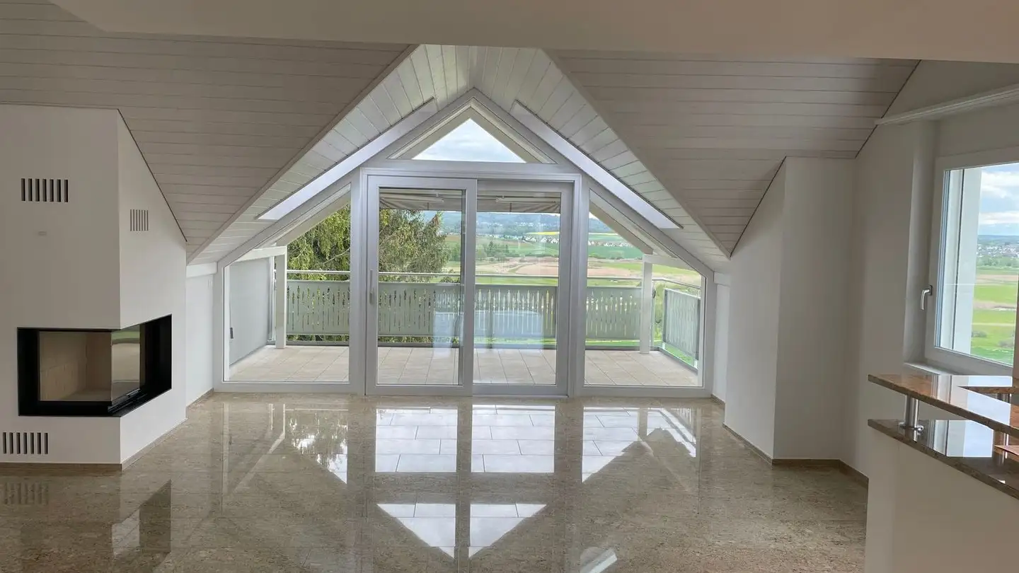 Attique à louer - Sandbuckstrasse 30, 8173 Neerach