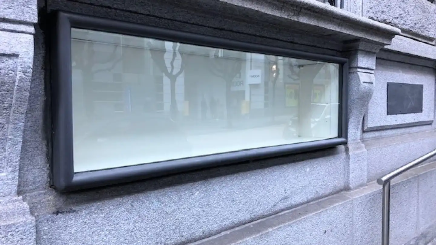 Negozio con vetrina in affitto - Viale Stazione 15, 6500 Bellinzona