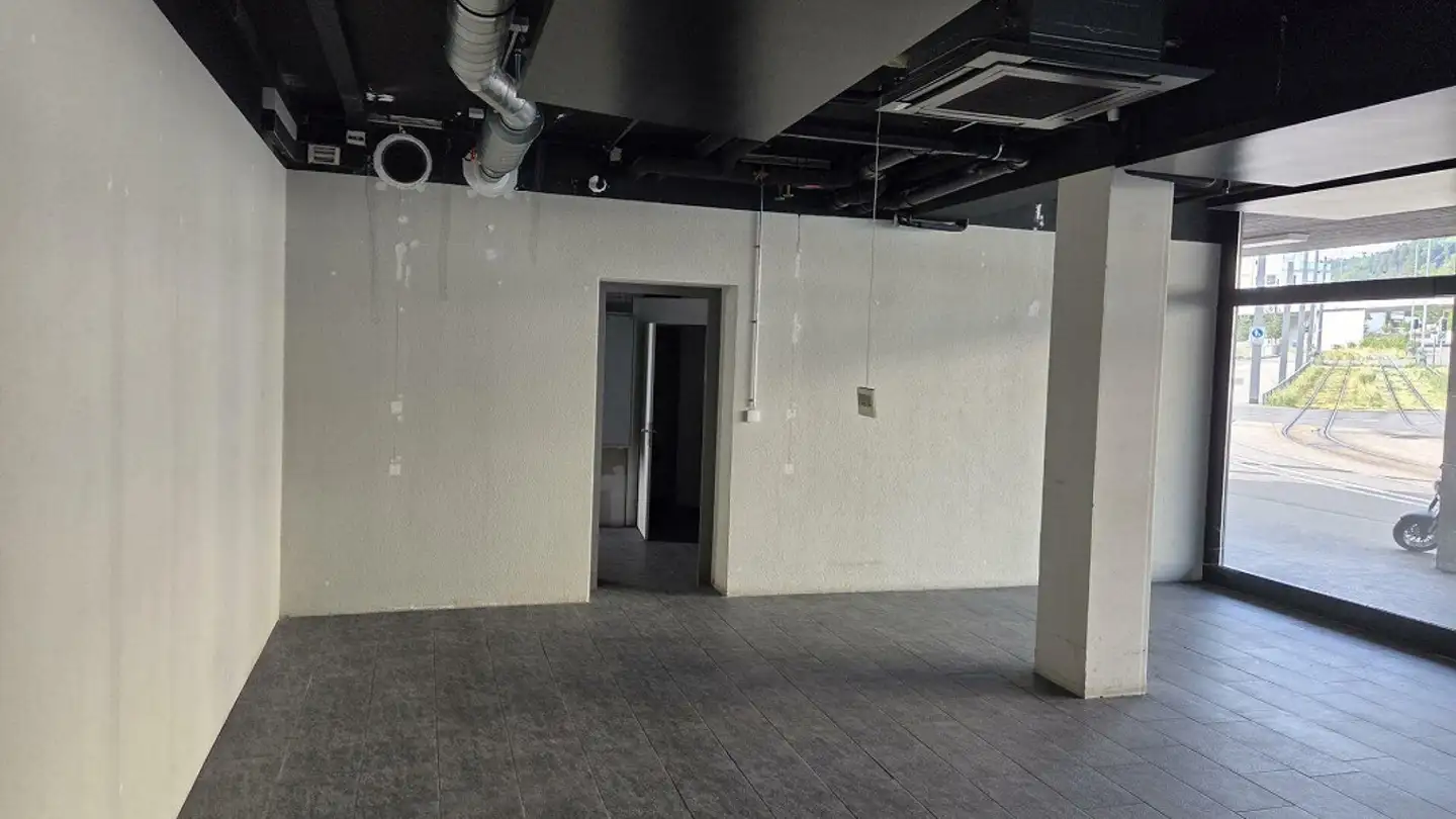 Hairdresser for rent - Bahnhofstrasse 17, 8956 Killwangen - Photo 4