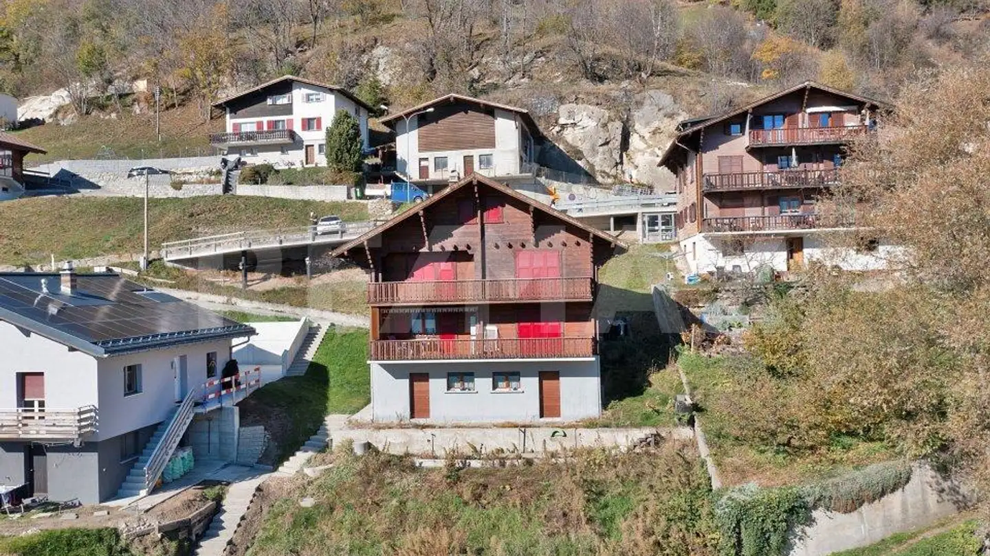 Residential building for sale - 3903 Mund