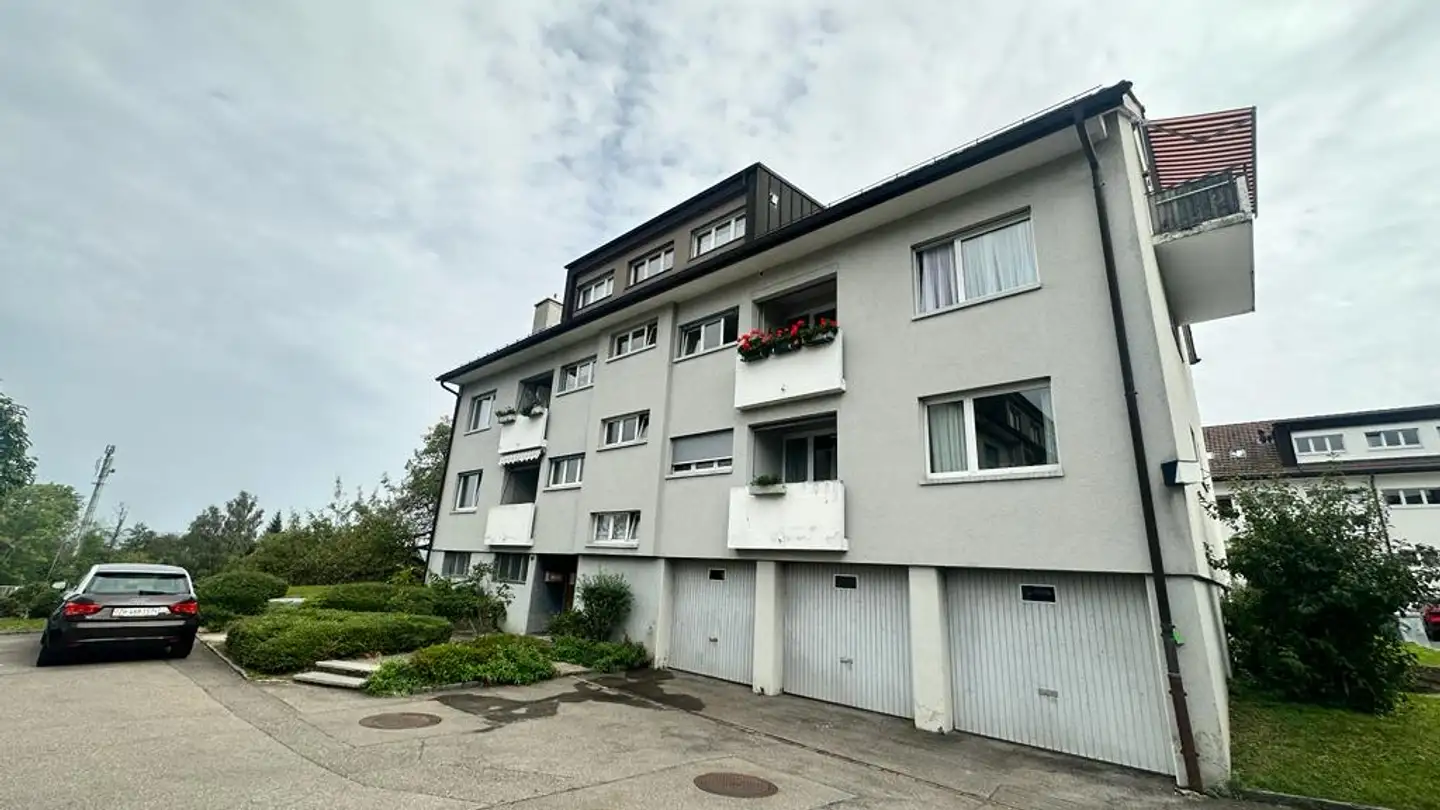 Single garage for rent - Neuwiesenweg 3, 8132 Hinteregg
